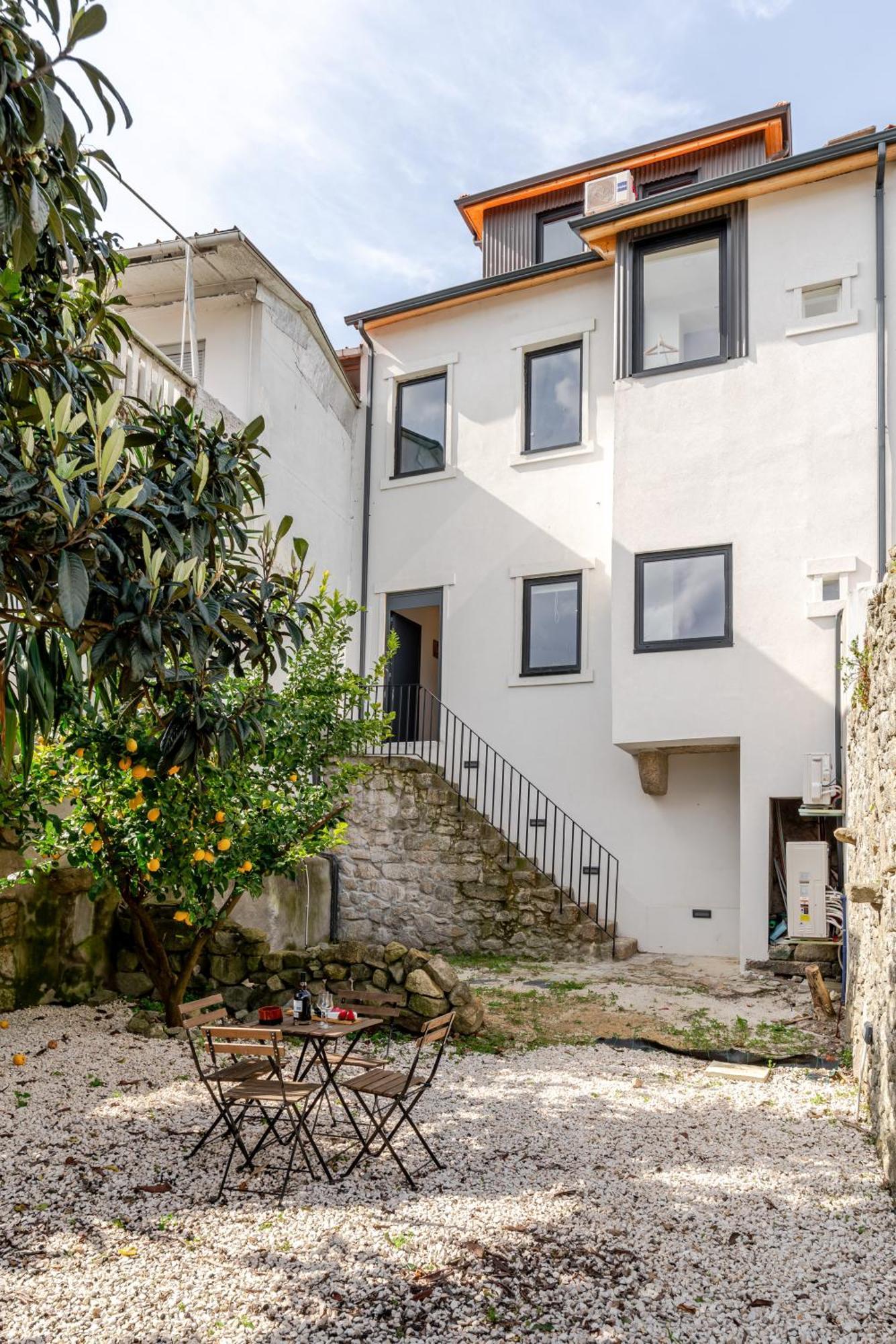 Hostwise - Stylish Sunny Flats Apartament Porto
