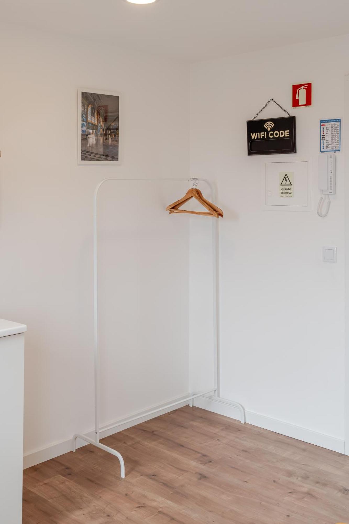 Hostwise - Stylish Sunny Flats Apartament *