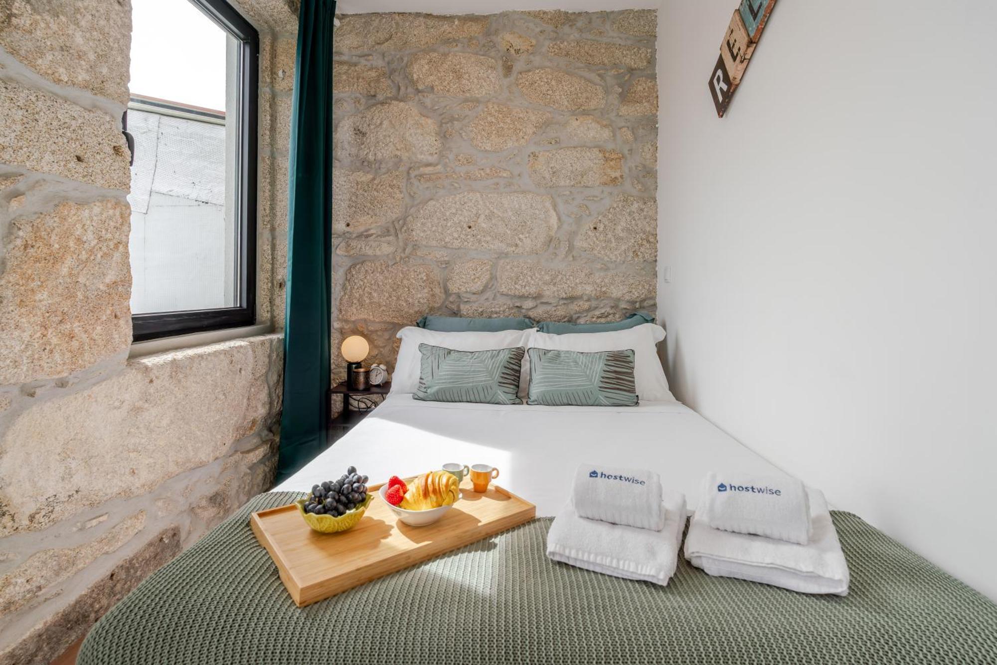 Hostwise - Stylish Sunny Flats Apartament *